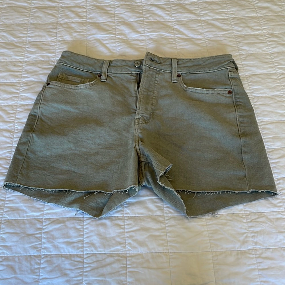 Old Navy - women’s gray jean shorts